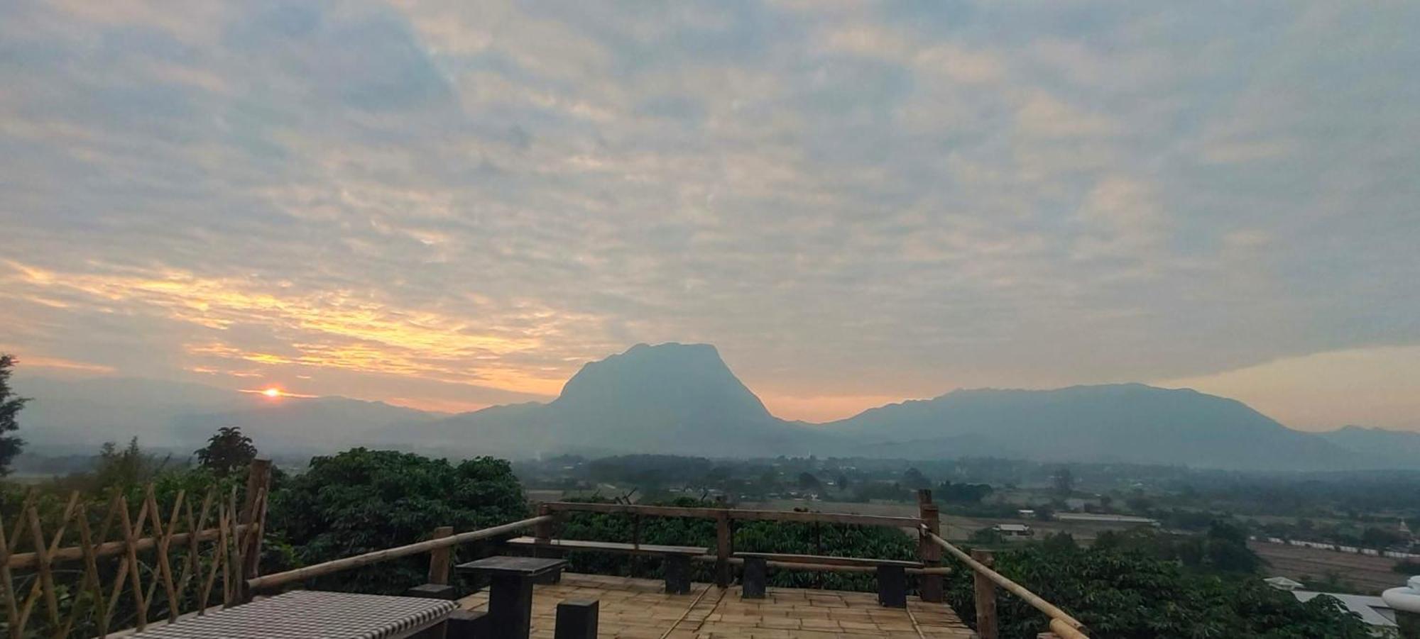 Baan 2 Dao Farmstay Chiang Dao Exteriör bild